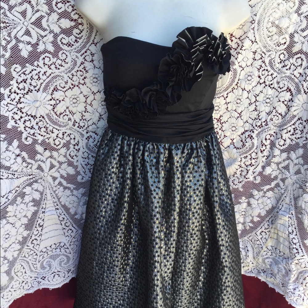 Maggy London Size 6 Strapless Cocktail Dress Wow!